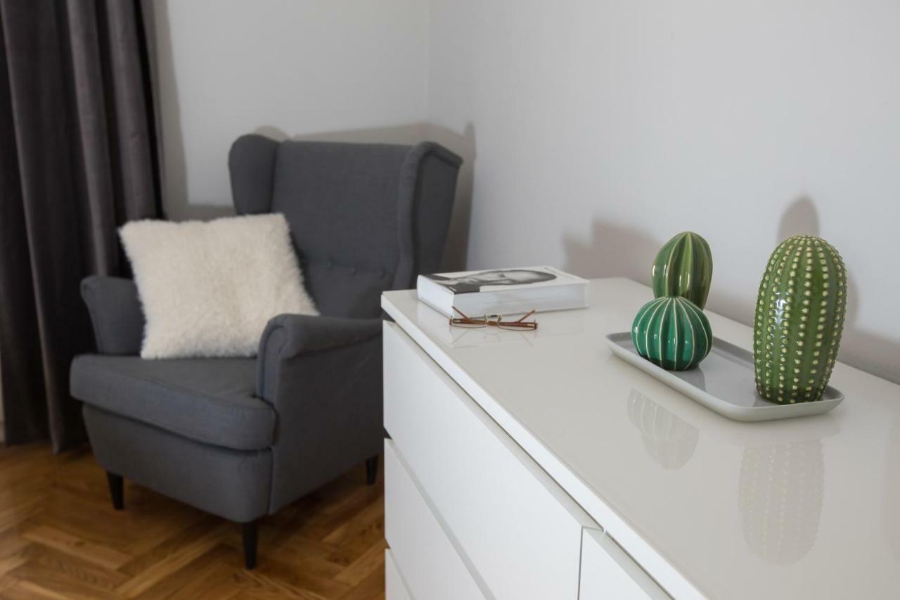 Apartment Avenue *