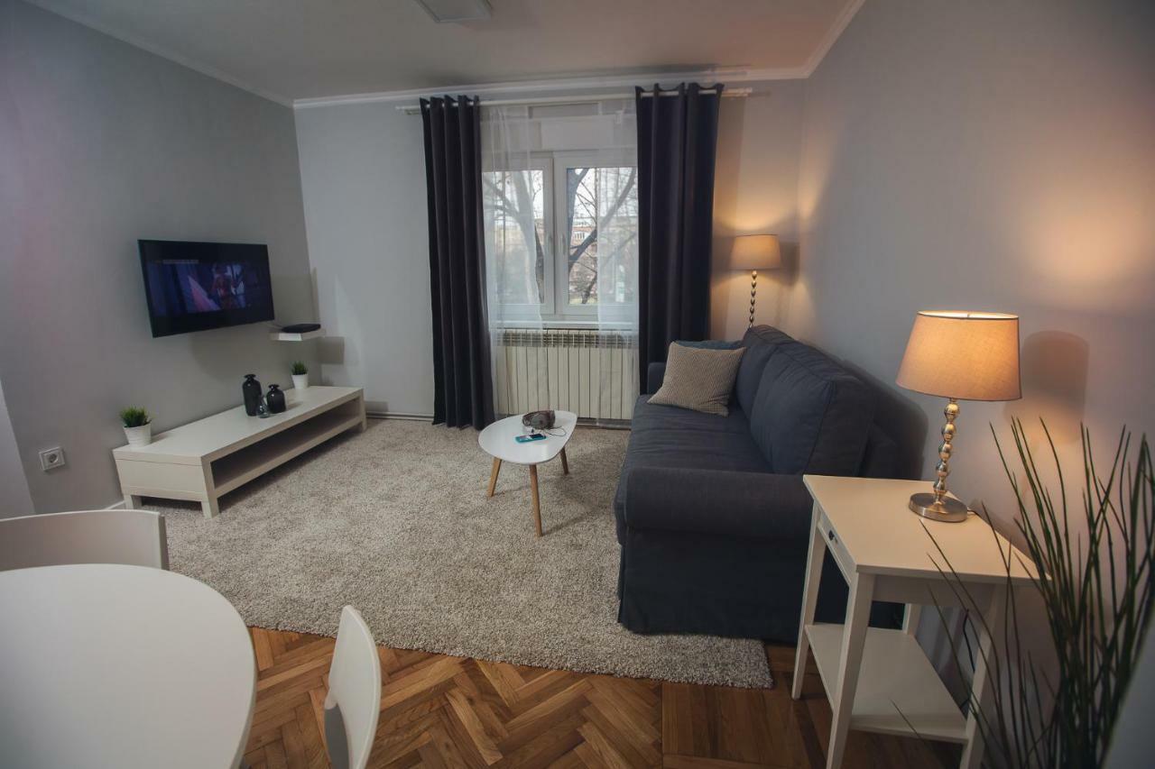 Avenue Apartment